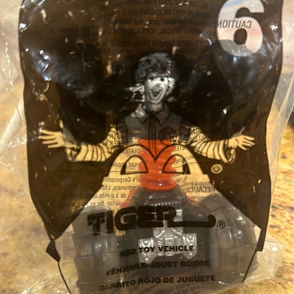 NWT🏎️SET OF 3 HAPPY MEAL CARS- TONKA BULLDOZER, HOT WHEELS SHOCK FORCE & TIGER - Picture 9 of 9